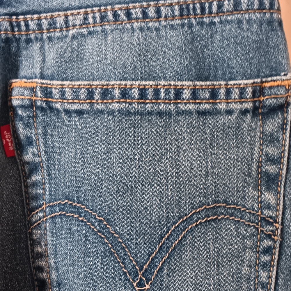569 100% Cotton Levi's Kids Classic Blue Denim Jeans 24×26 12 slim